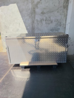 NC-BOX 1900 LUX gebraucht (Mit Ringschrauben M16)